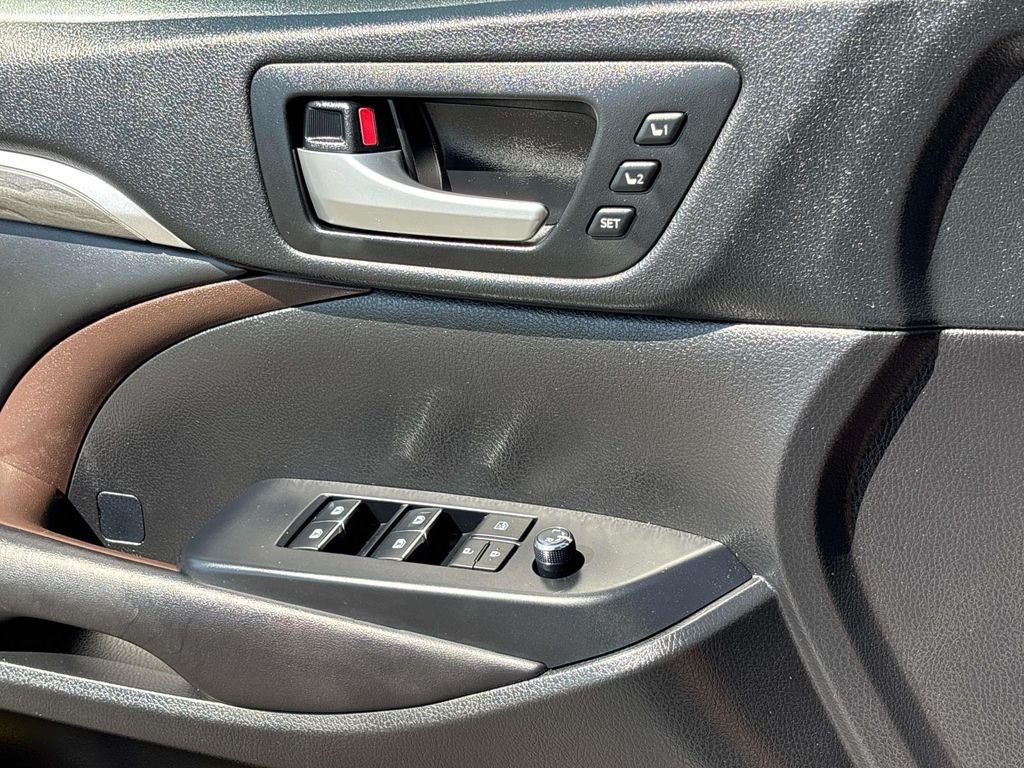 Used 2019 Silver Toyota Limited image 18