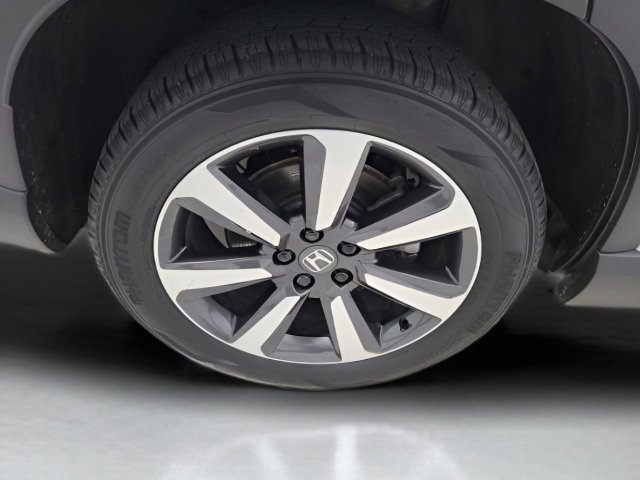 Used 2025 Platinum White Pearl Honda Touring image 14