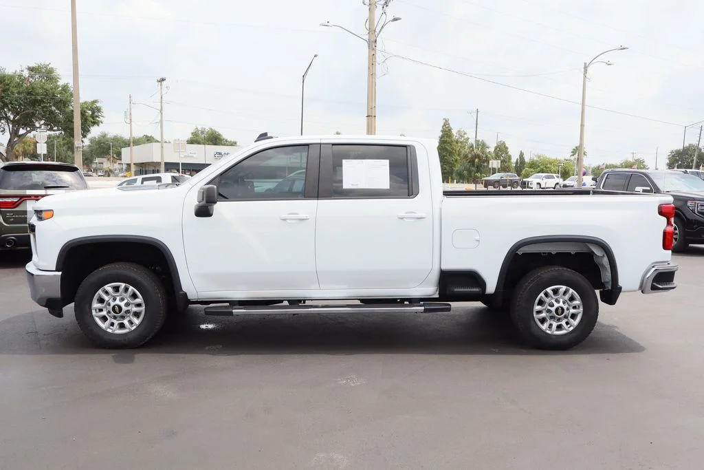 Used 2022 White Chevrolet LT image 6