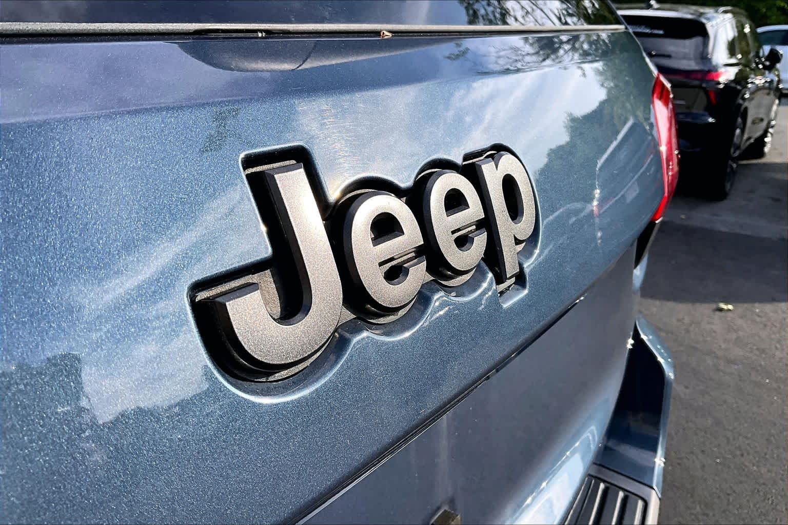 Used 2021 Slate Blue Pearlcoat Jeep 80th Anniversary image 31