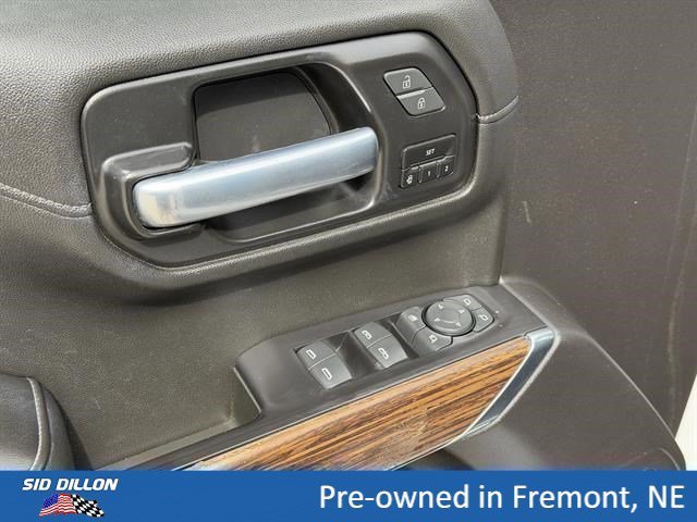 Used 2021 Iridescent Pearl Tricoat Chevrolet High Country image 16