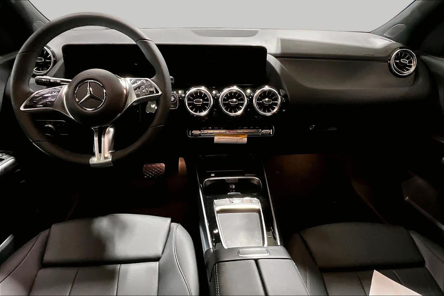 New 2026 Polar White Mercedes-Benz GLA 250 image 8
