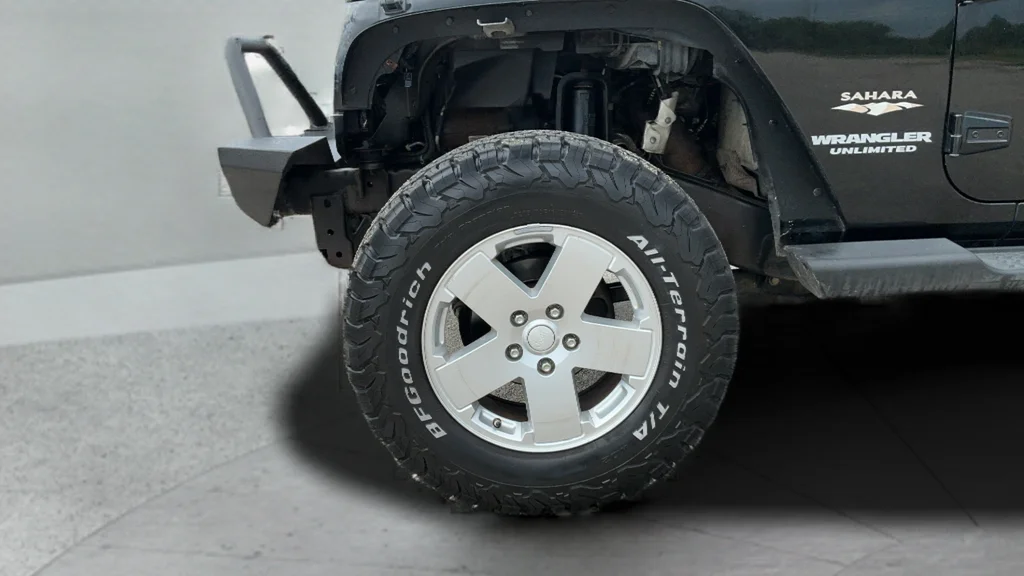 Used 2012 Black Jeep Unlimited Sahara image 24