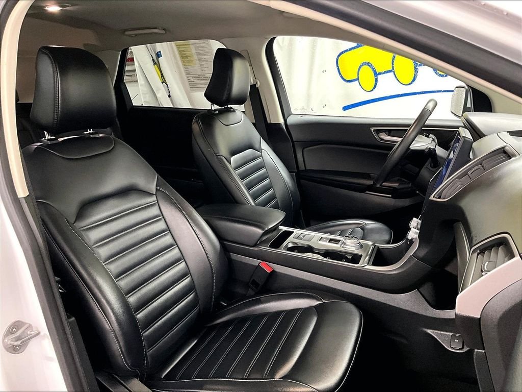 Used 2022 White Ford SEL image 11