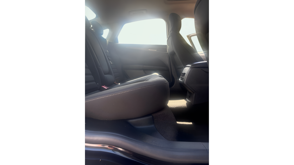 Used 2019 Black Ford SE image 12