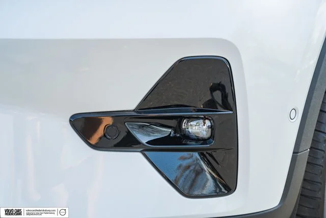 New 2026 Crystal White Volvo B5 Plus image 14