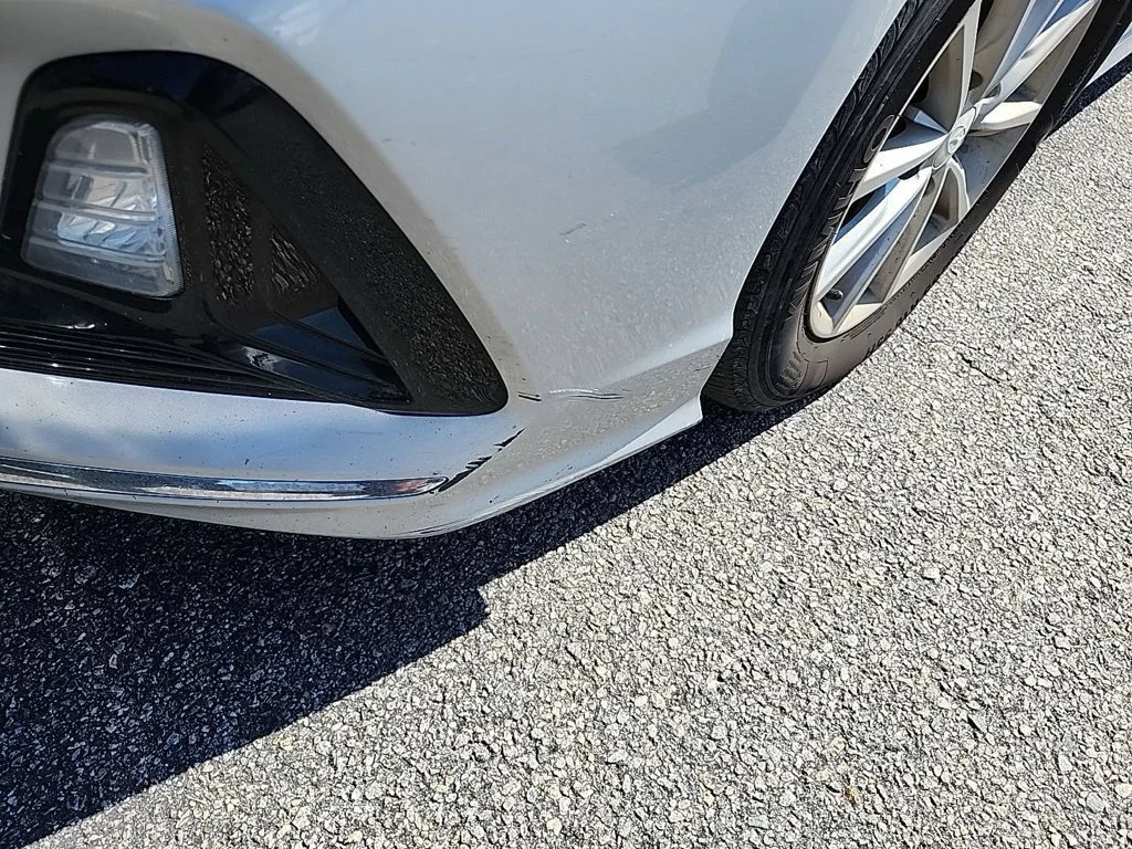 Used 2019 Silver Hyundai SE image 23