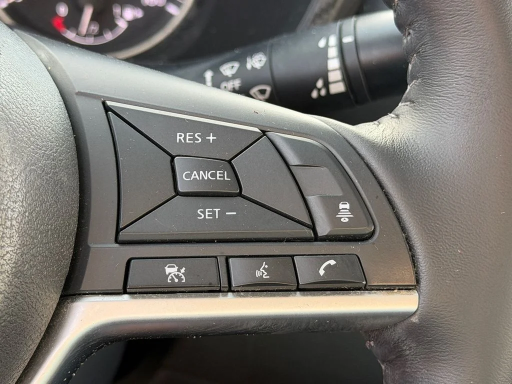 Certified Used 2021 White Nissan SV image 22