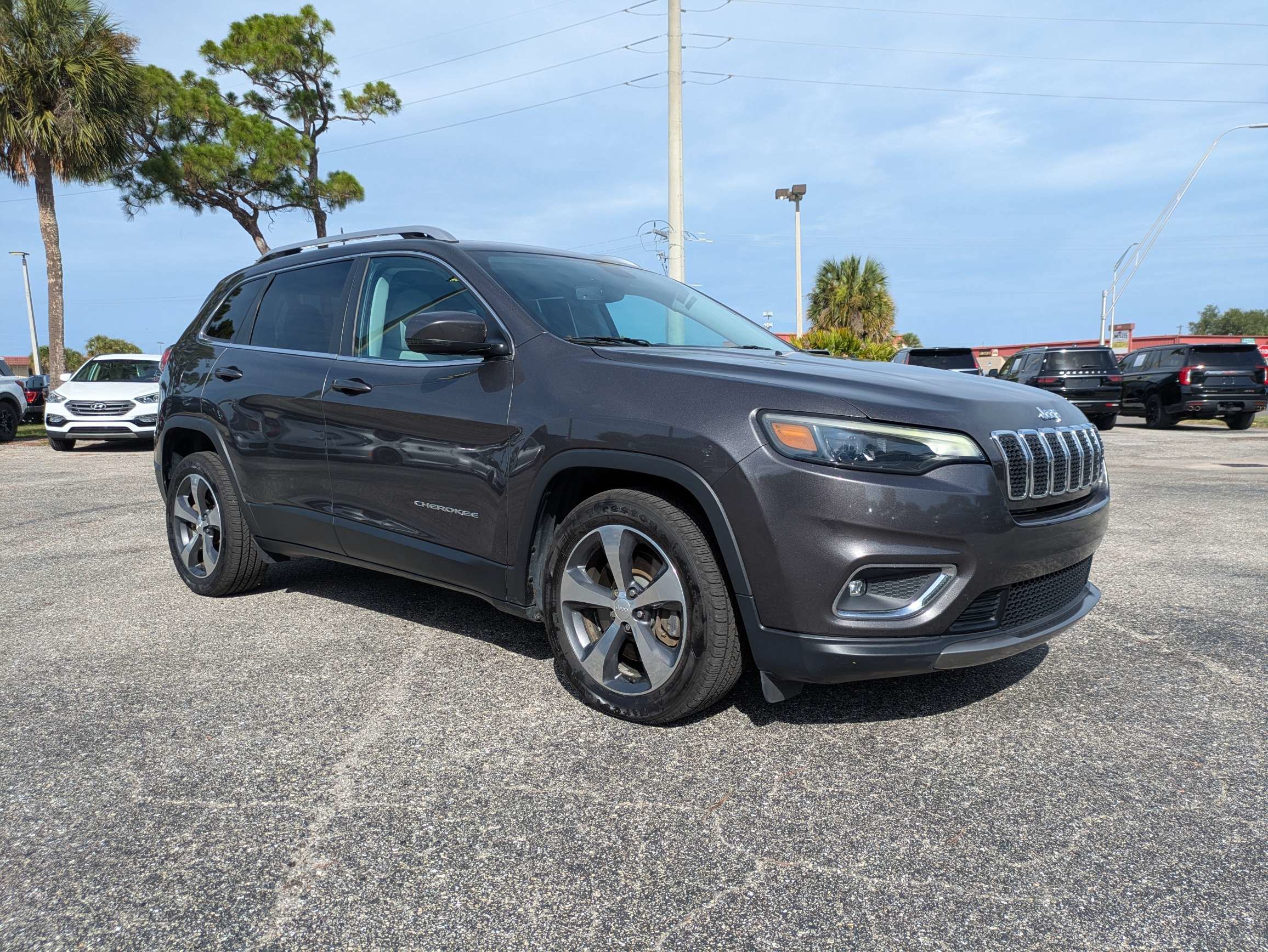 Used 2019 Granite Crystal Metallic Clearcoat Jeep Limited image 2