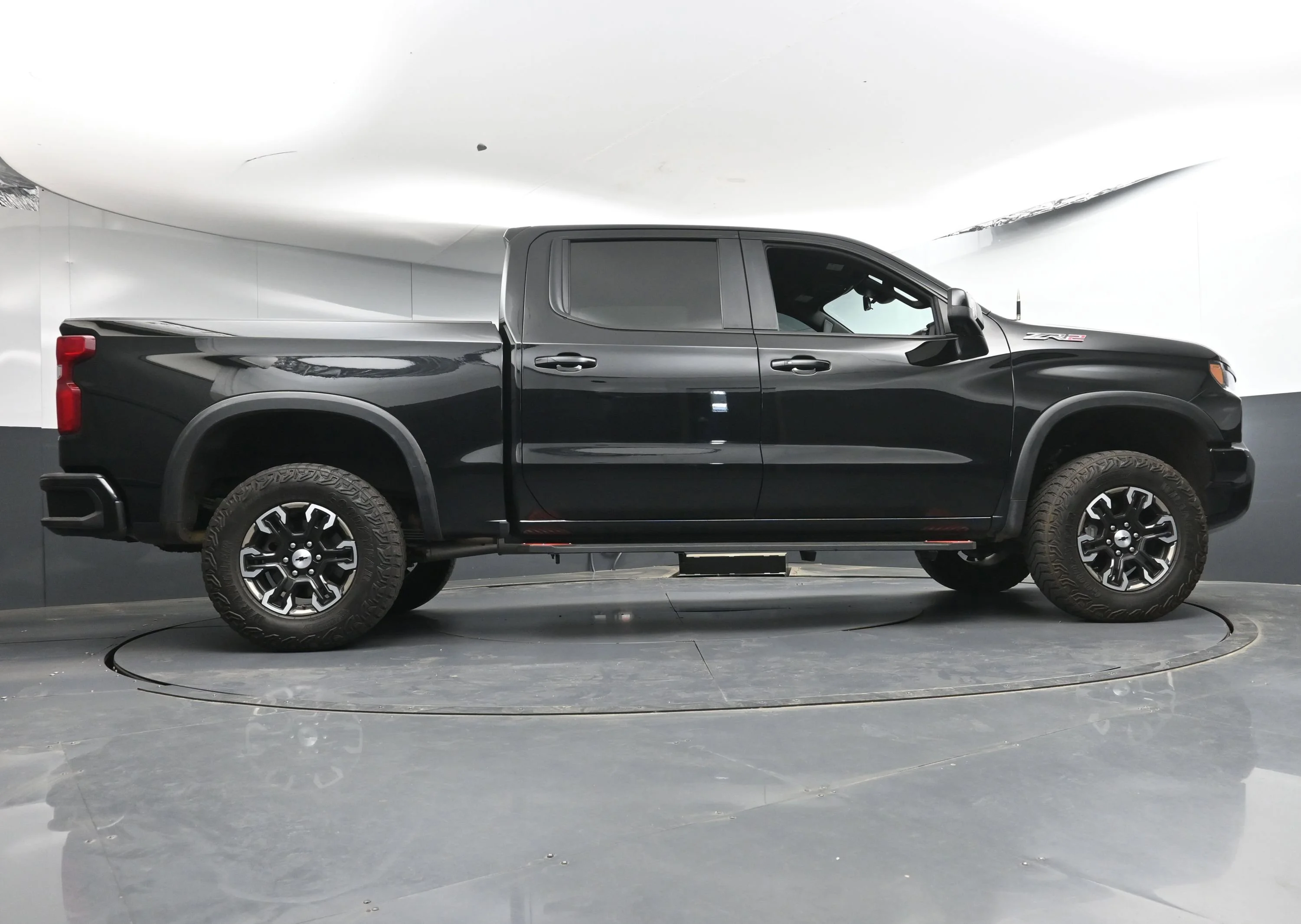 Used 2025 Black Chevrolet ZR2 image 30