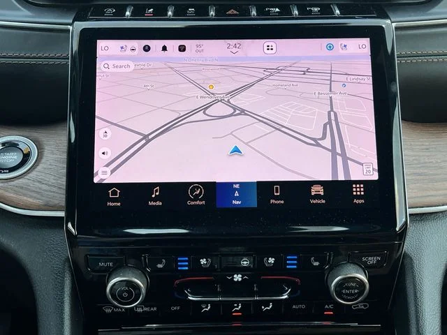 Used 2022 Black Jeep Summit image 21