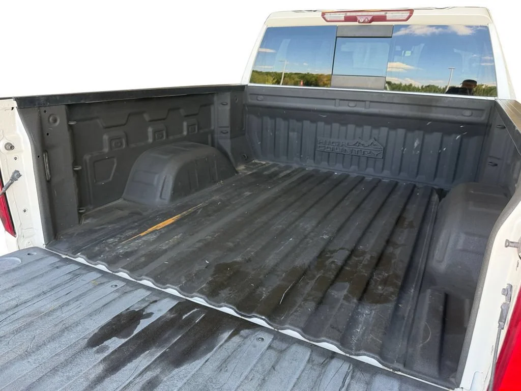 Used 2021 IRIDESCENT PEARL TRICOAT Chevrolet High Country image 30