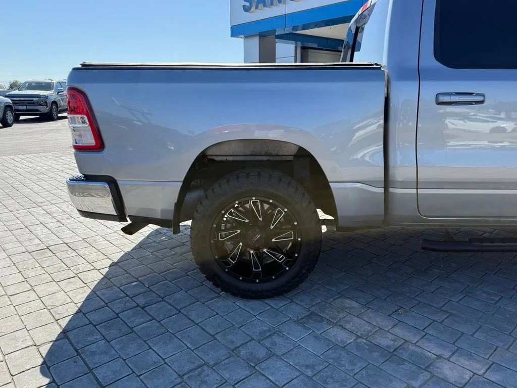 Used 2022 Silver Ram Big Horn/Lone Star image 11