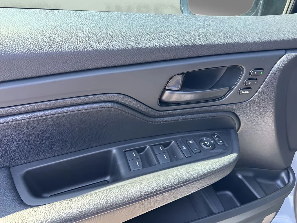 Used 2025 Gray Honda Sport-L image 28