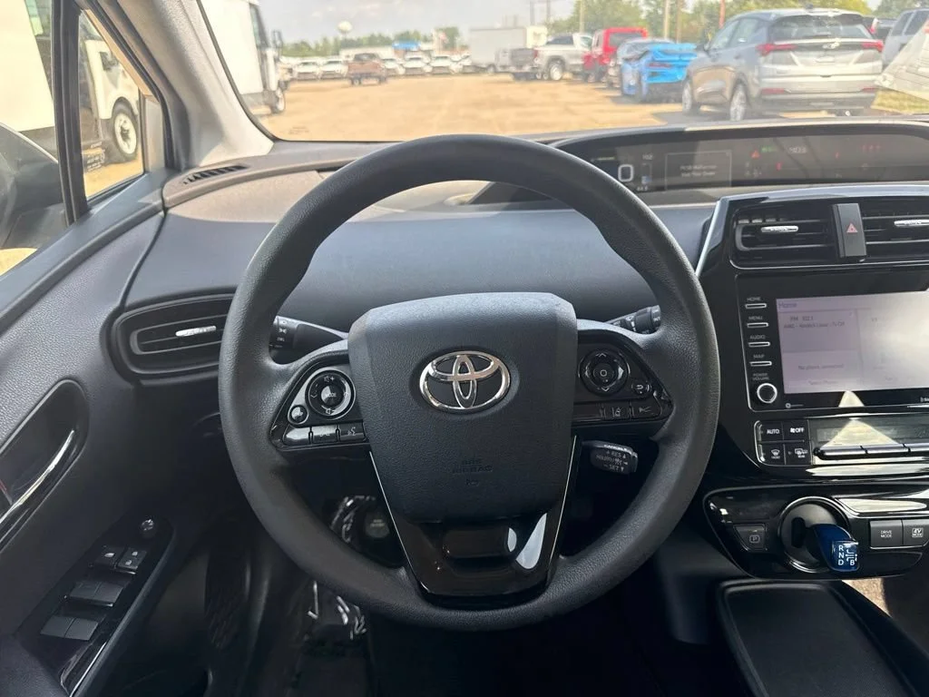 Used 2022 Silver Toyota L Eco image 12