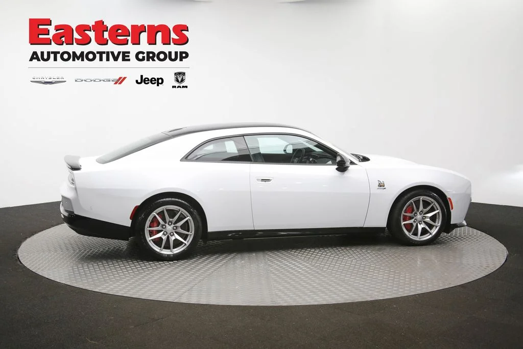 Certified Used 2024 White Dodge R/T Scat Pack image 43