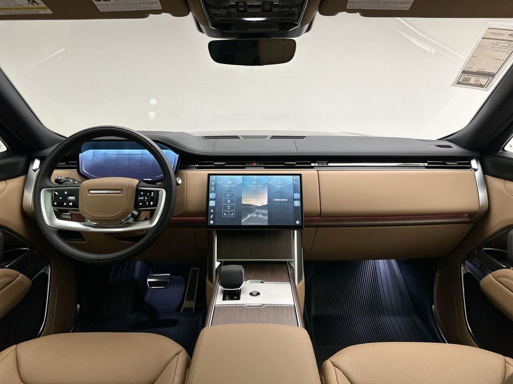 New 2026 Belgravia Green Land Rover SE image 8
