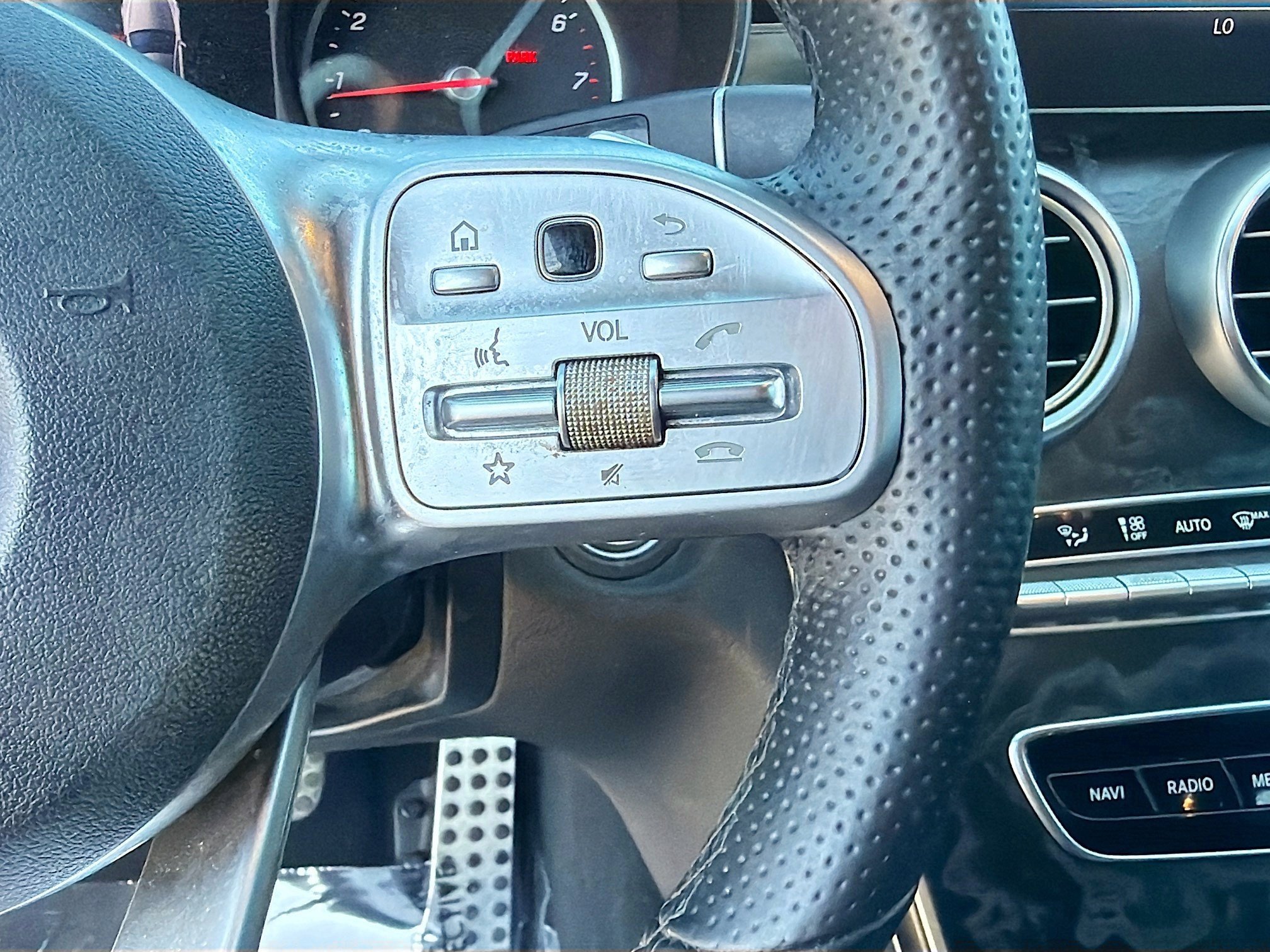 Used 2019 Silver Mercedes-Benz C 300 image 33