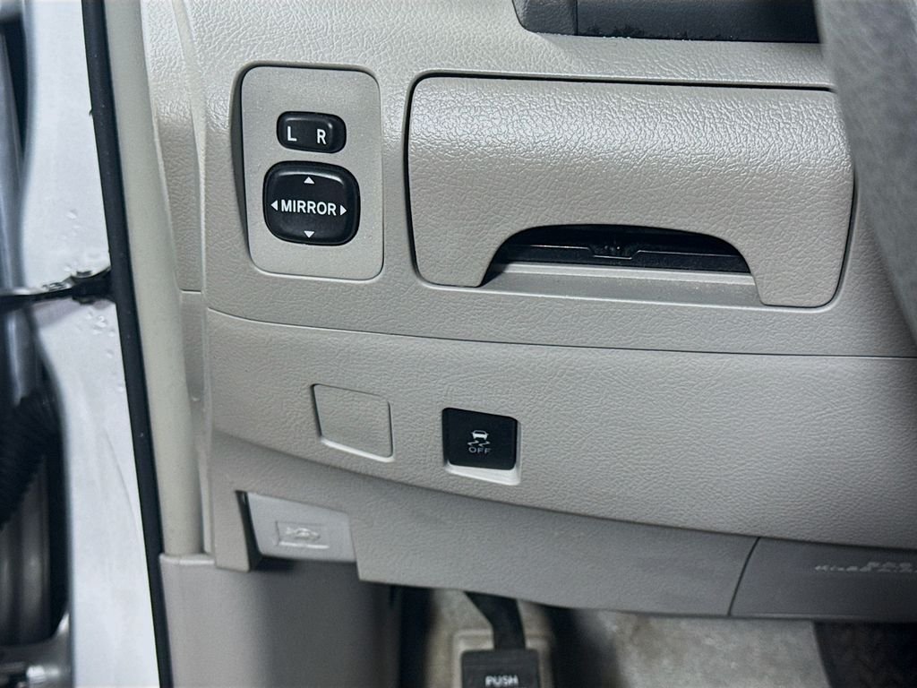 Used 2011 Silver Toyota  image 11