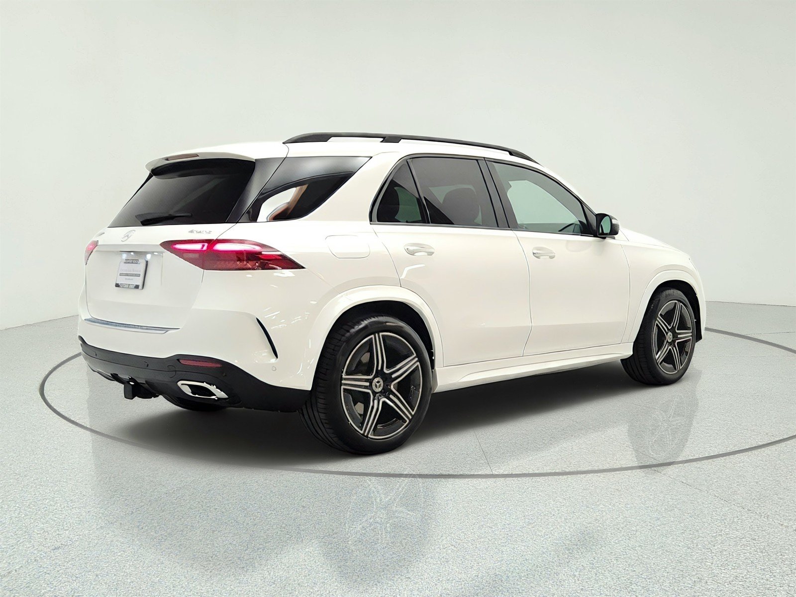 Certified Used 2026 Polar White Mercedes-Benz GLE 450 4MATIC® SUV image 5