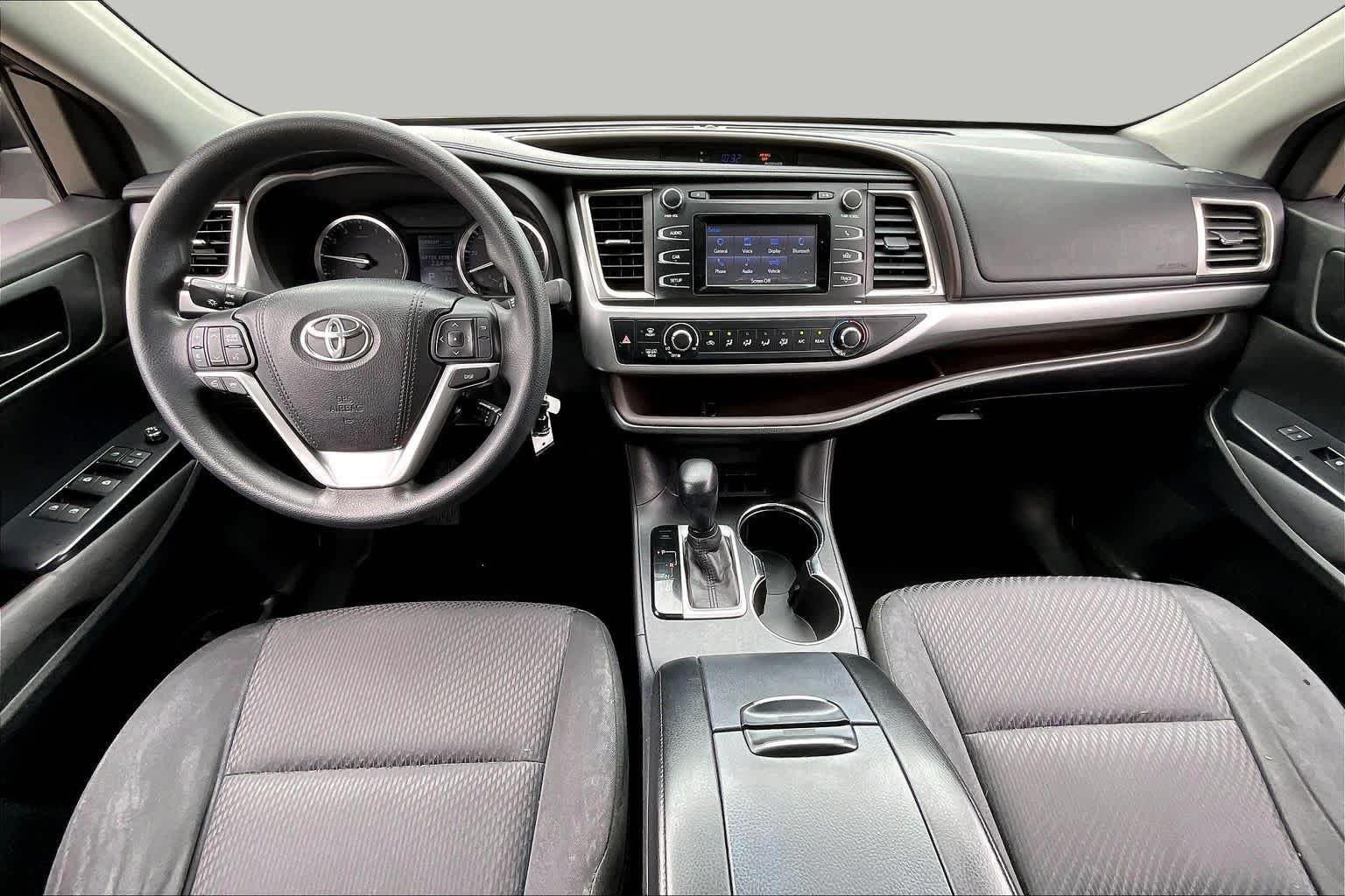 Used 2016 Silver Sky Metallic Toyota LE image 13