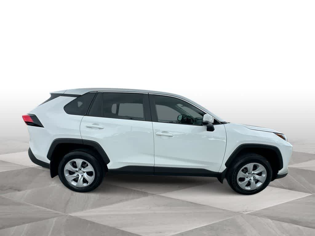 Used 2025 Ice Cap Toyota LE image 9