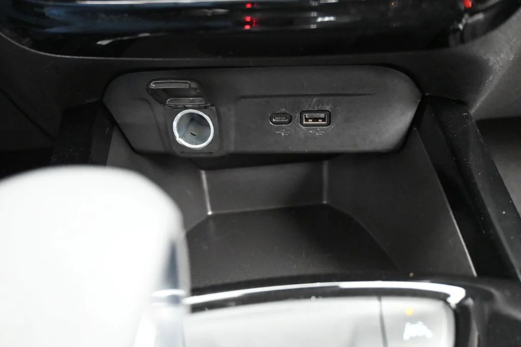 Used 2025 Mosaic Black Metallic Chevrolet LT image 22