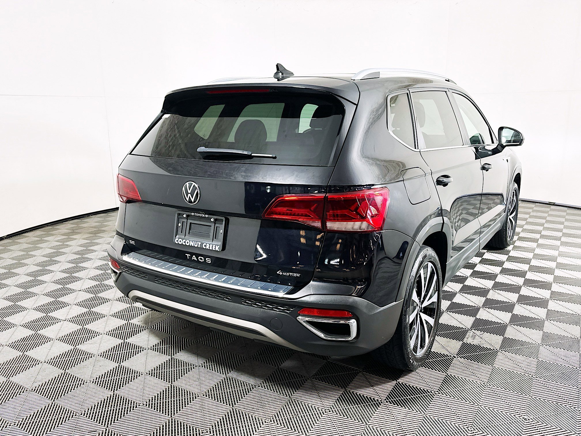 2022 Volkswagen Taos thumbnail 5