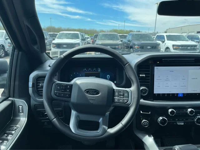 2025 Ford F-150 XLT - Photo 19