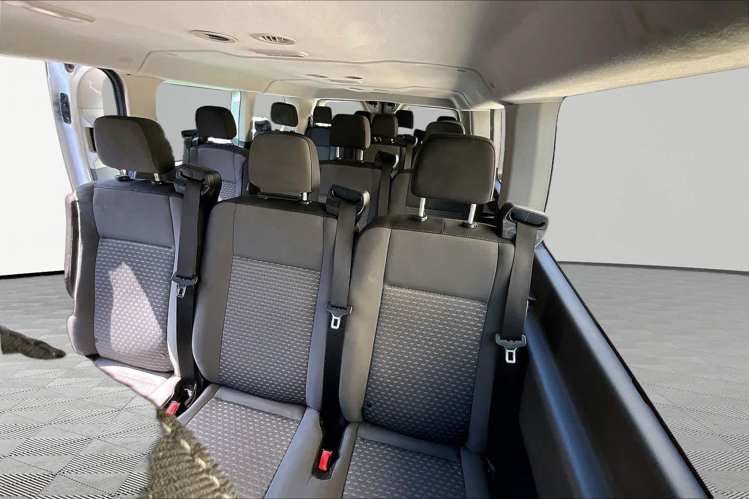 Used 2023 Oxford White Ford XLT image 21