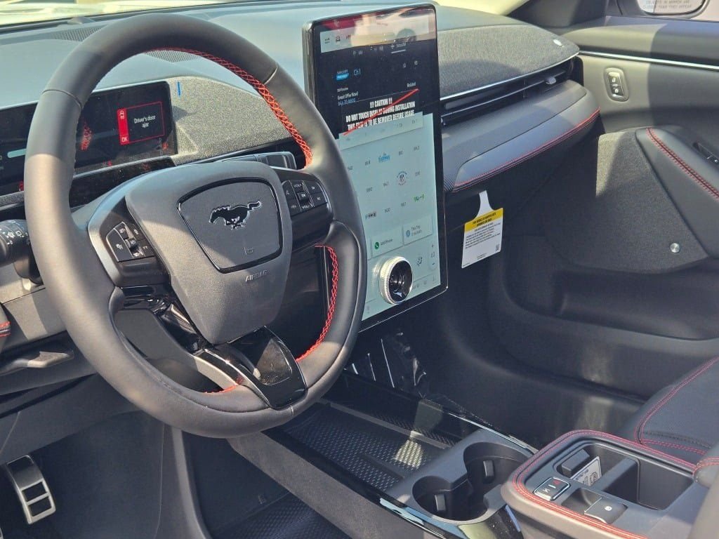 2025 Ford Mustang Mach-E Premium - Photo 26