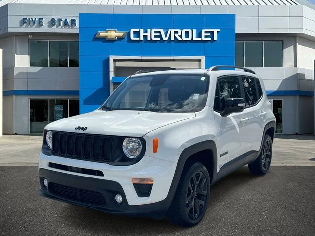 Used 2023 White Jeep Altitude image 3