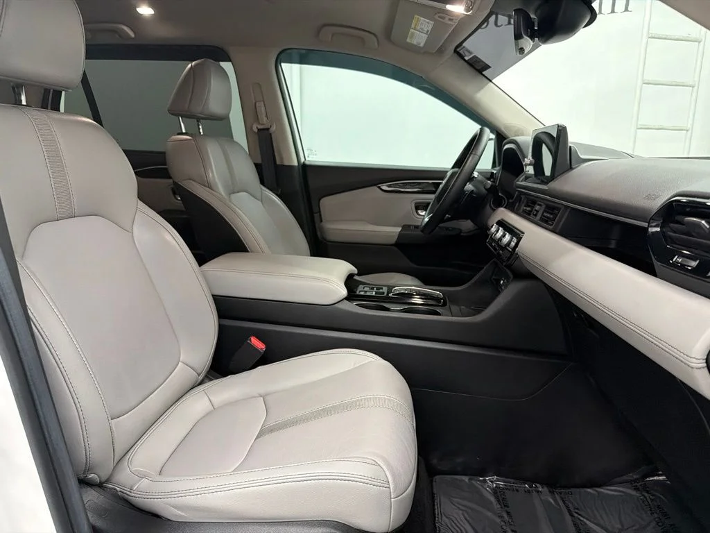 Used 2025  Honda EX-L image 35