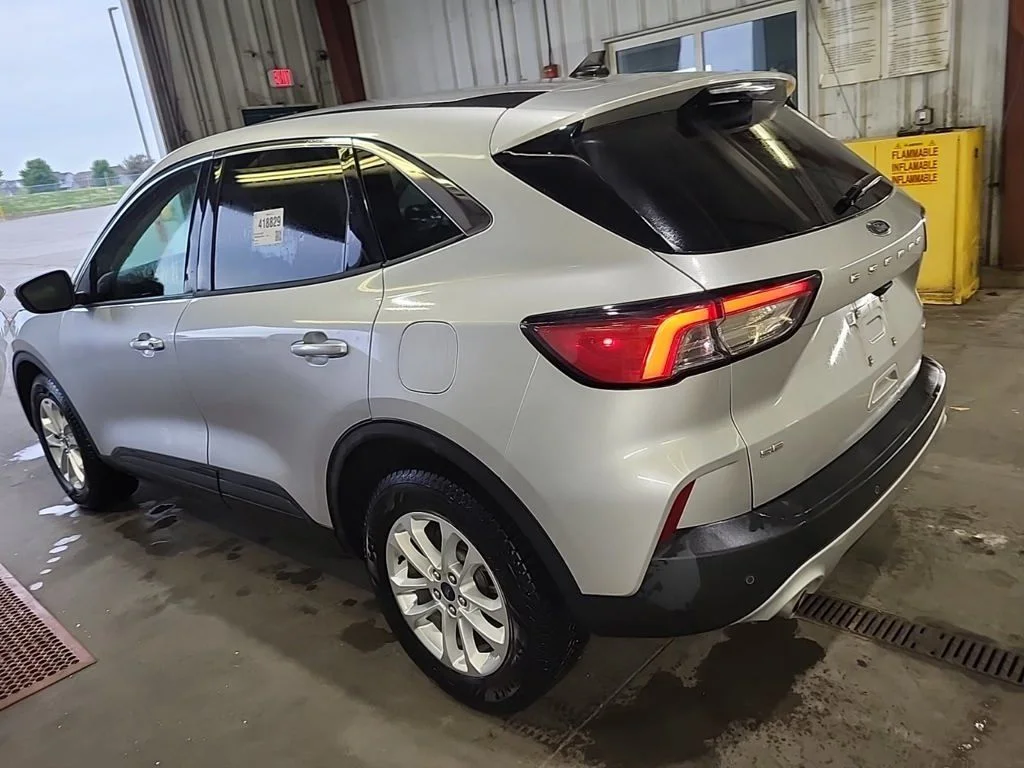 Certified Used 2020 Silver Ford SE image 3