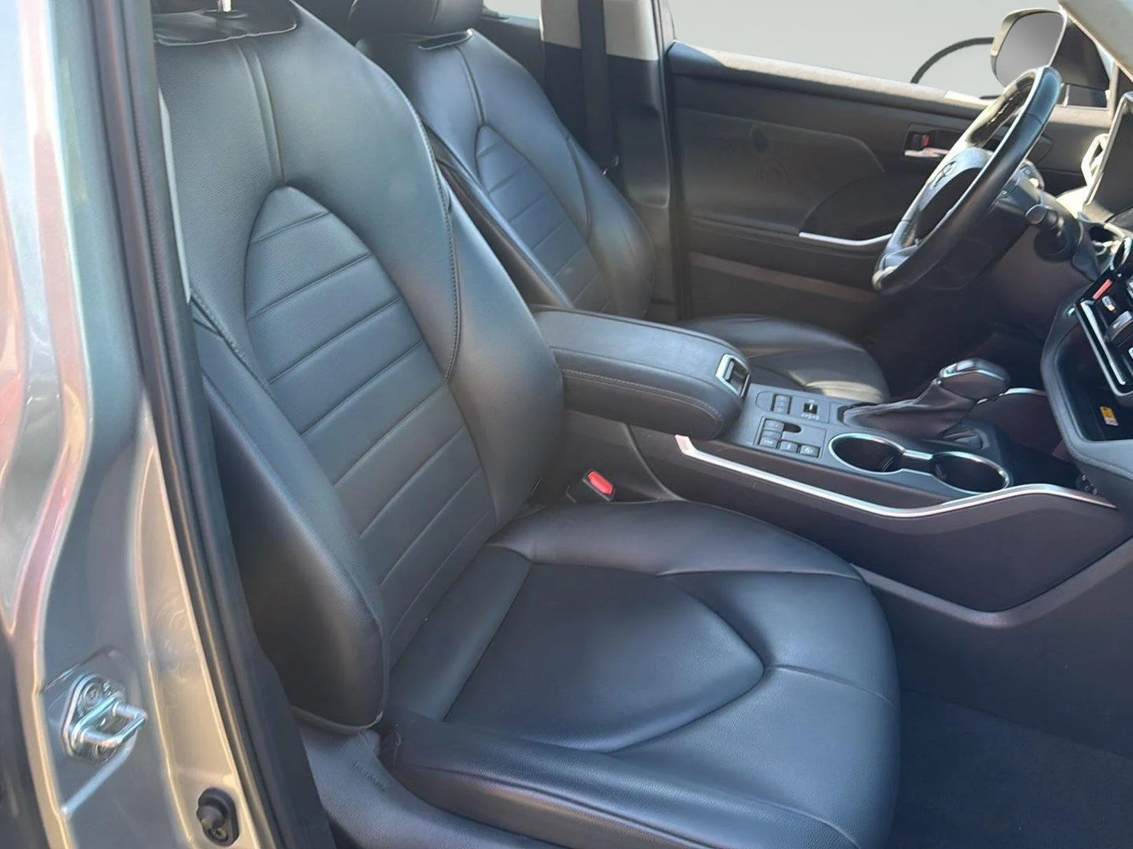 Used 2023 Celestial Silver Metallic Toyota XLE image 37