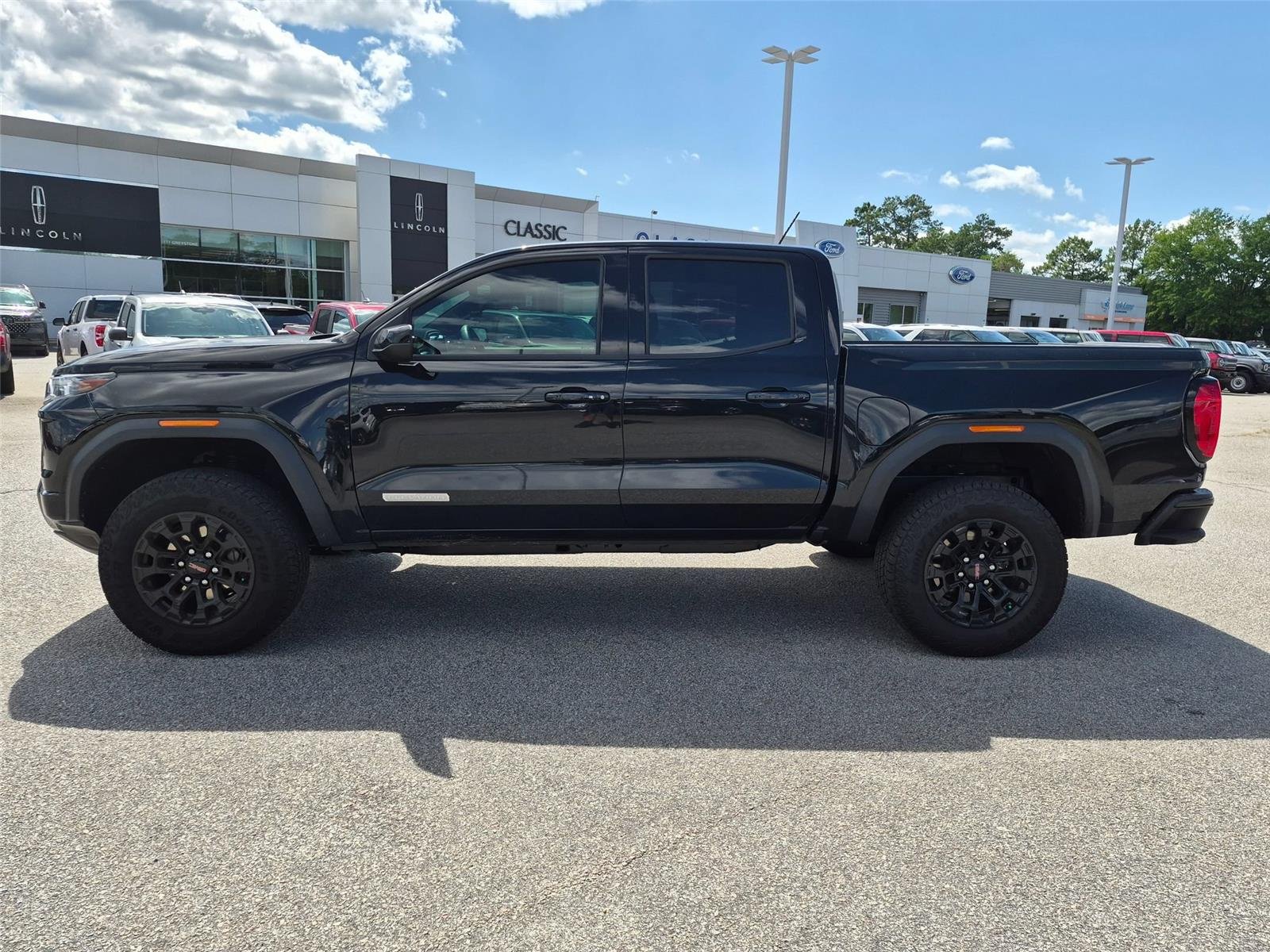 Used 2026 ONYX BLACK GMC ELEVATION image 8