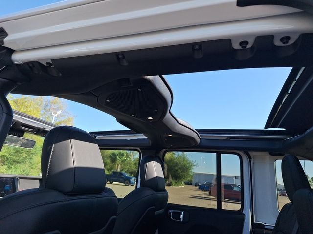 Used 2026 White Jeep Moab 392 image 21