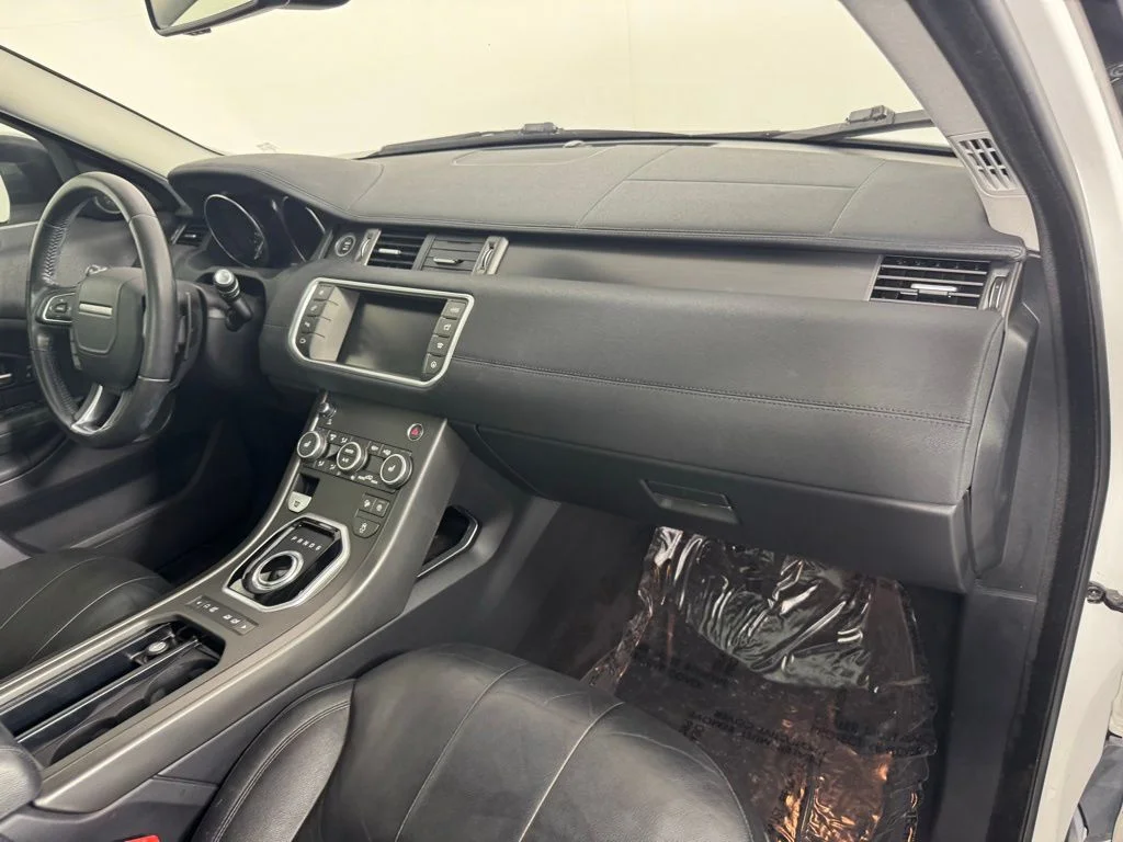 Used 2019 Fuji White Land Rover SE image 34