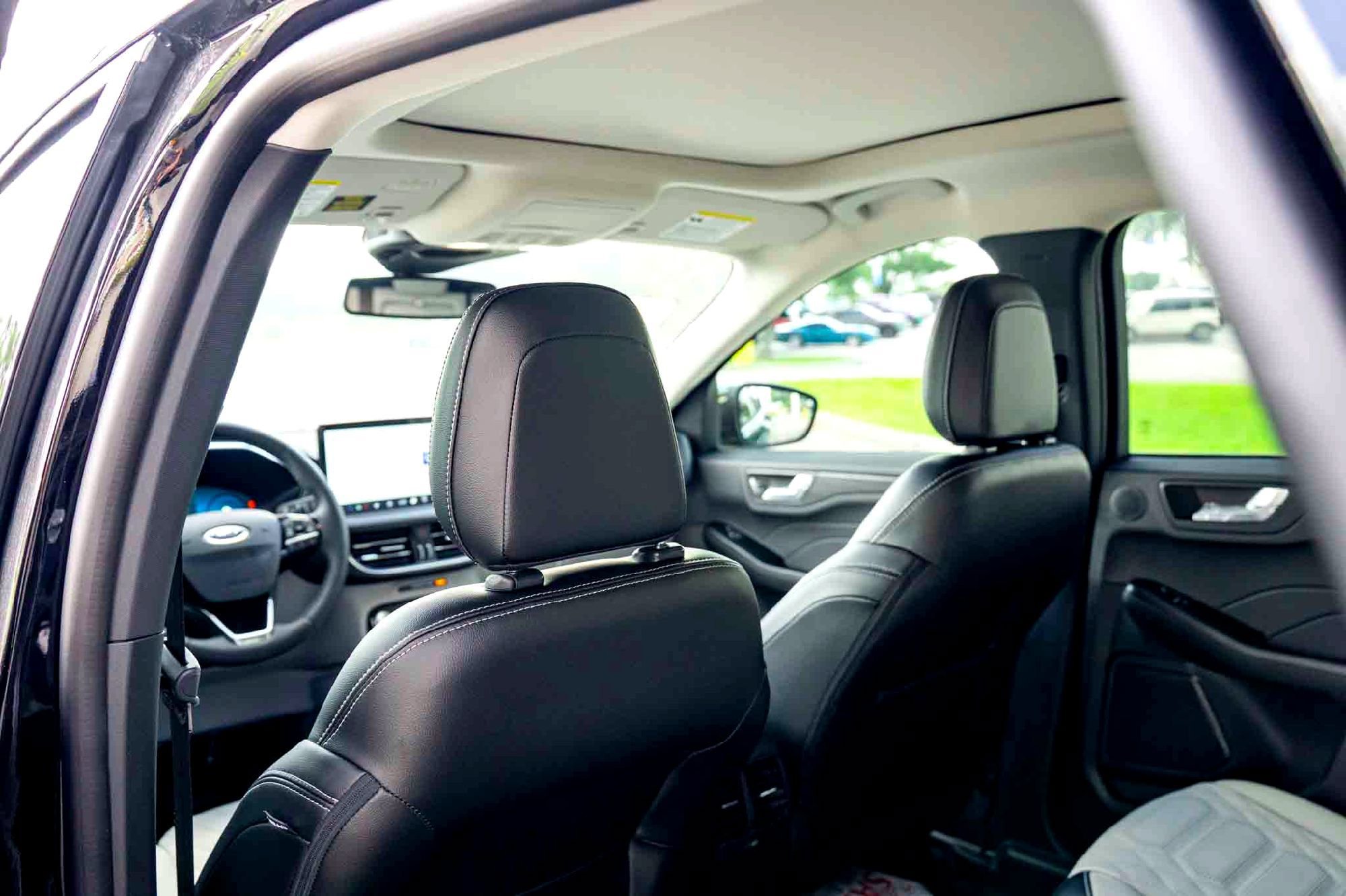 New 2024 Agate Black Metallic Ford PHEV image 19