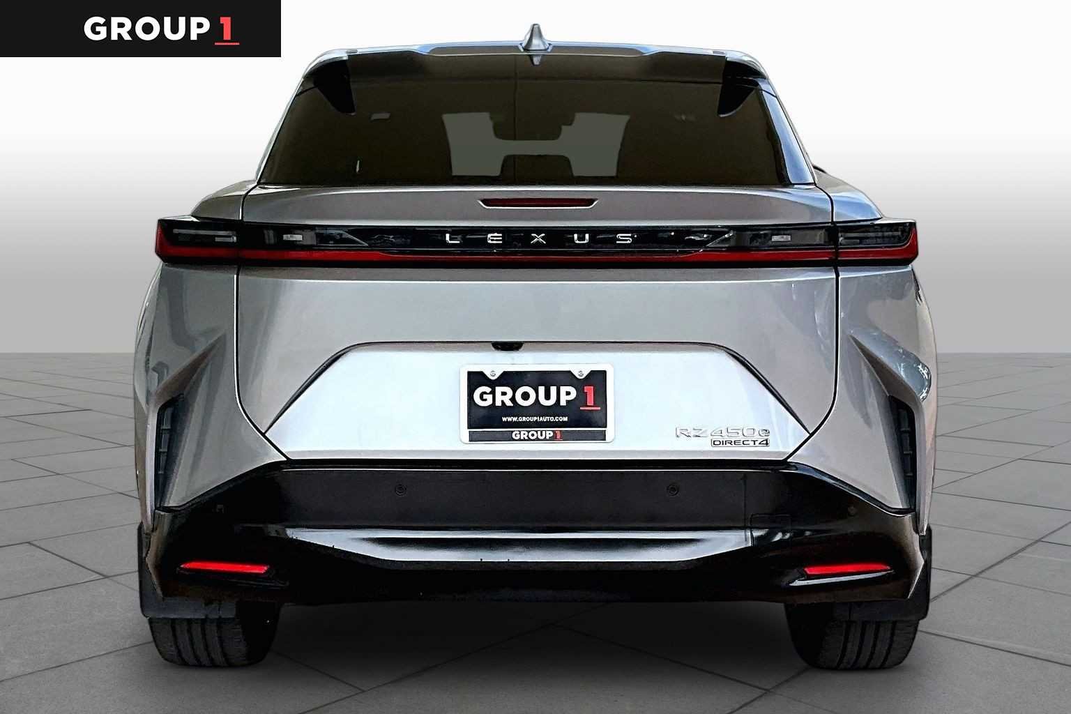 Certified Used 2023 Iridium Lexus Luxury image 4