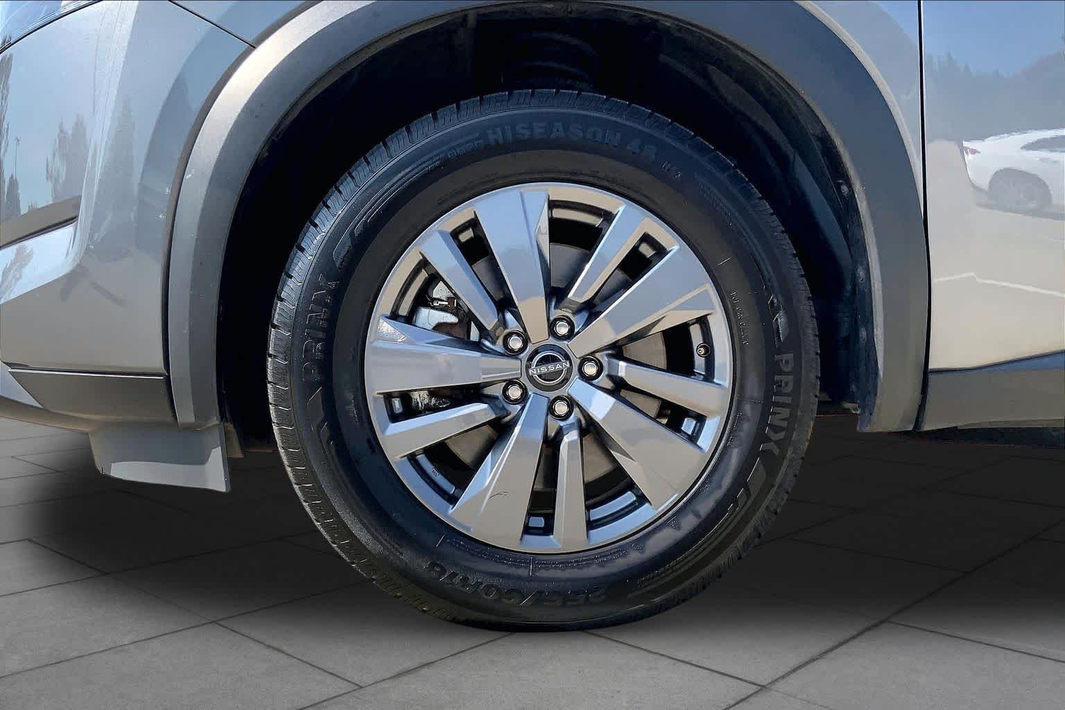 Used 2024 Gun Metallic Nissan SV image 11