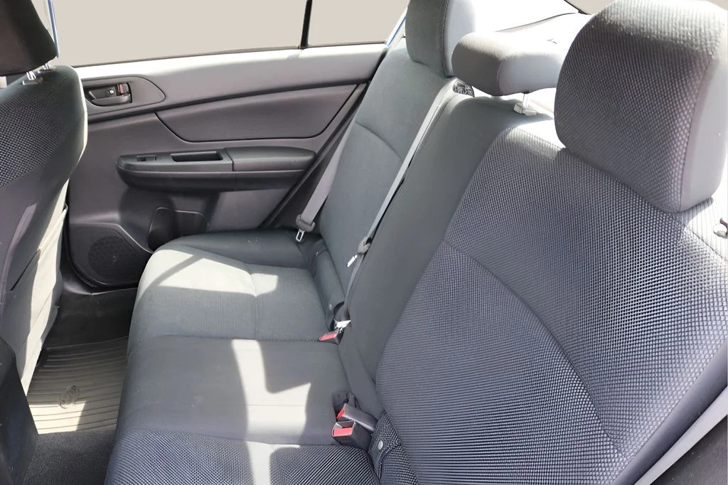 Used 2014 Blue Subaru 2.0i image 15