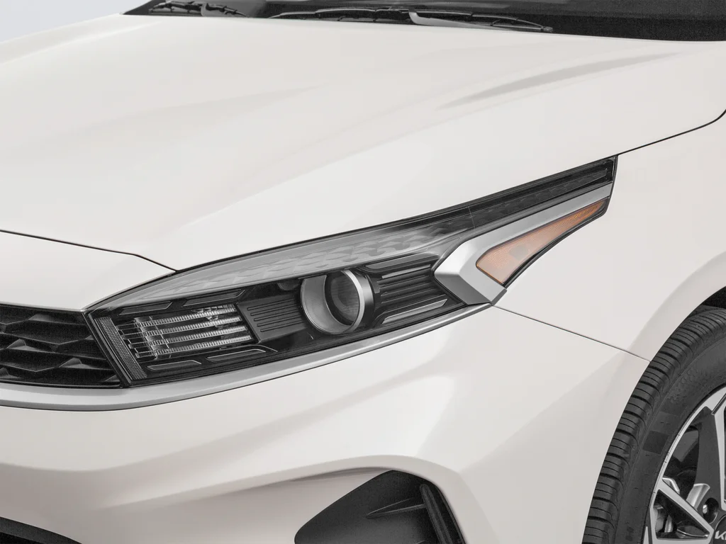 Used 2023 White Kia GT image 15