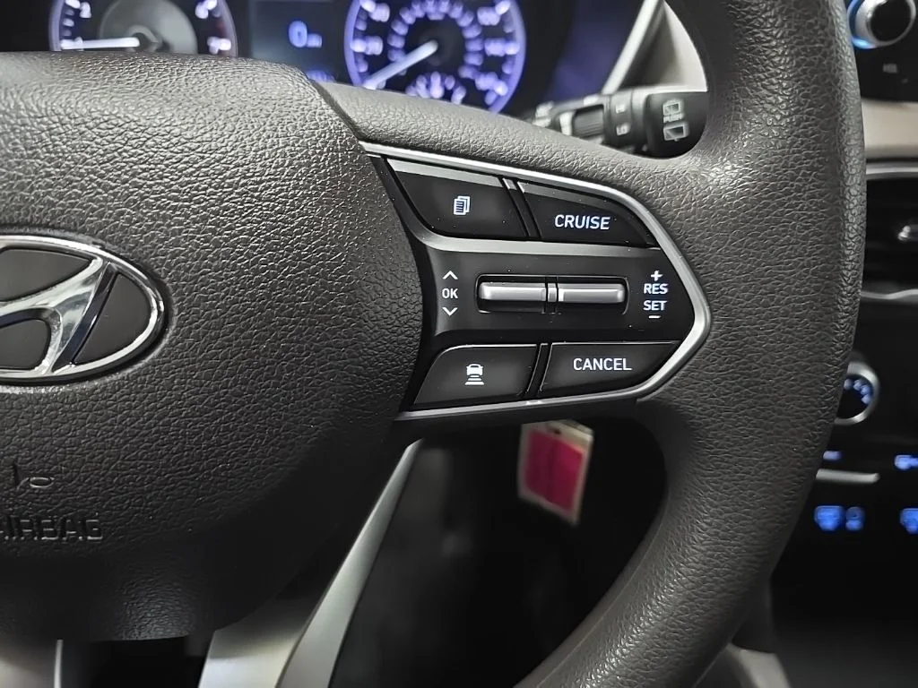 Used 2019 Silver Hyundai SE image 20