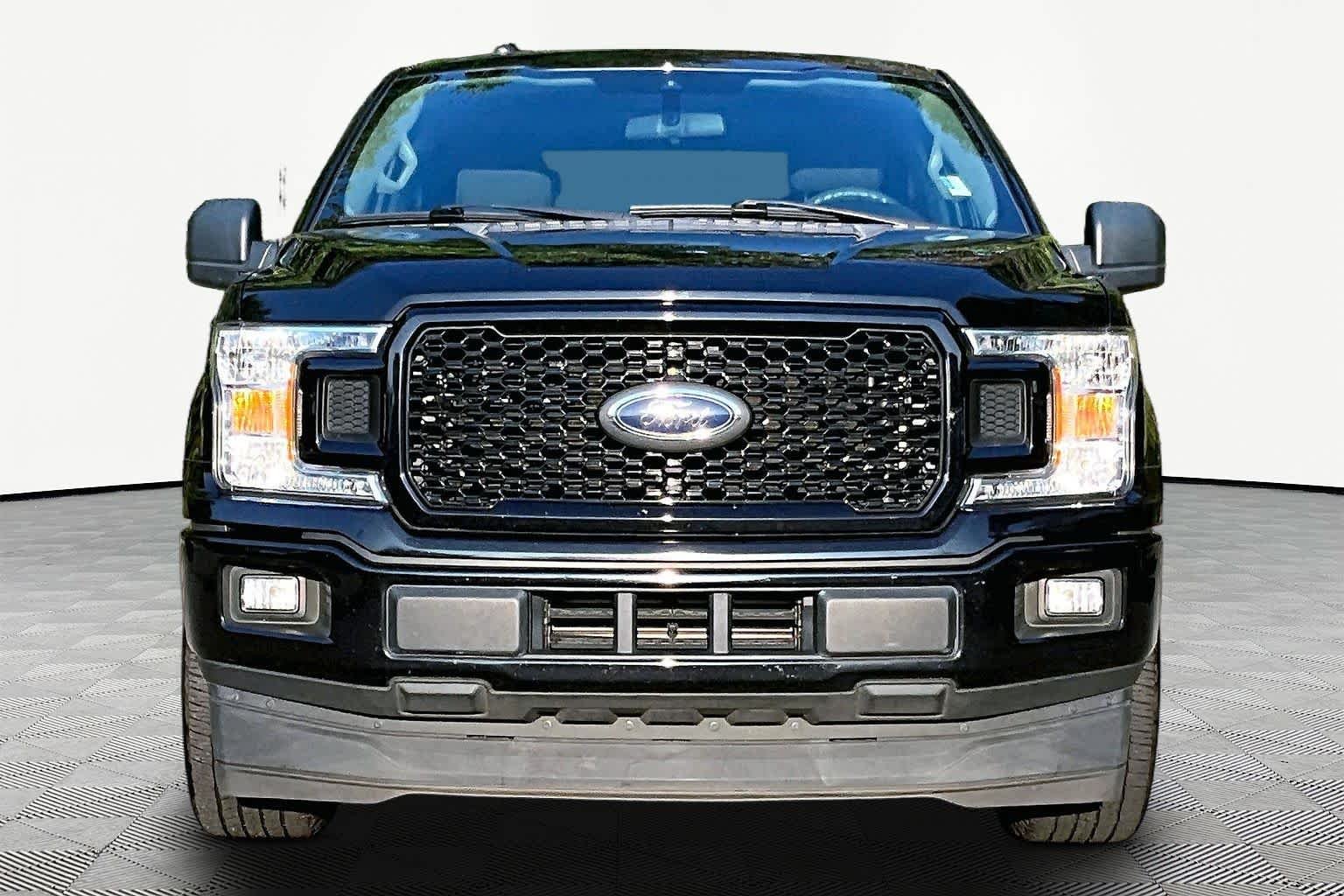 Used 2019 Agate Black Ford XL image 3