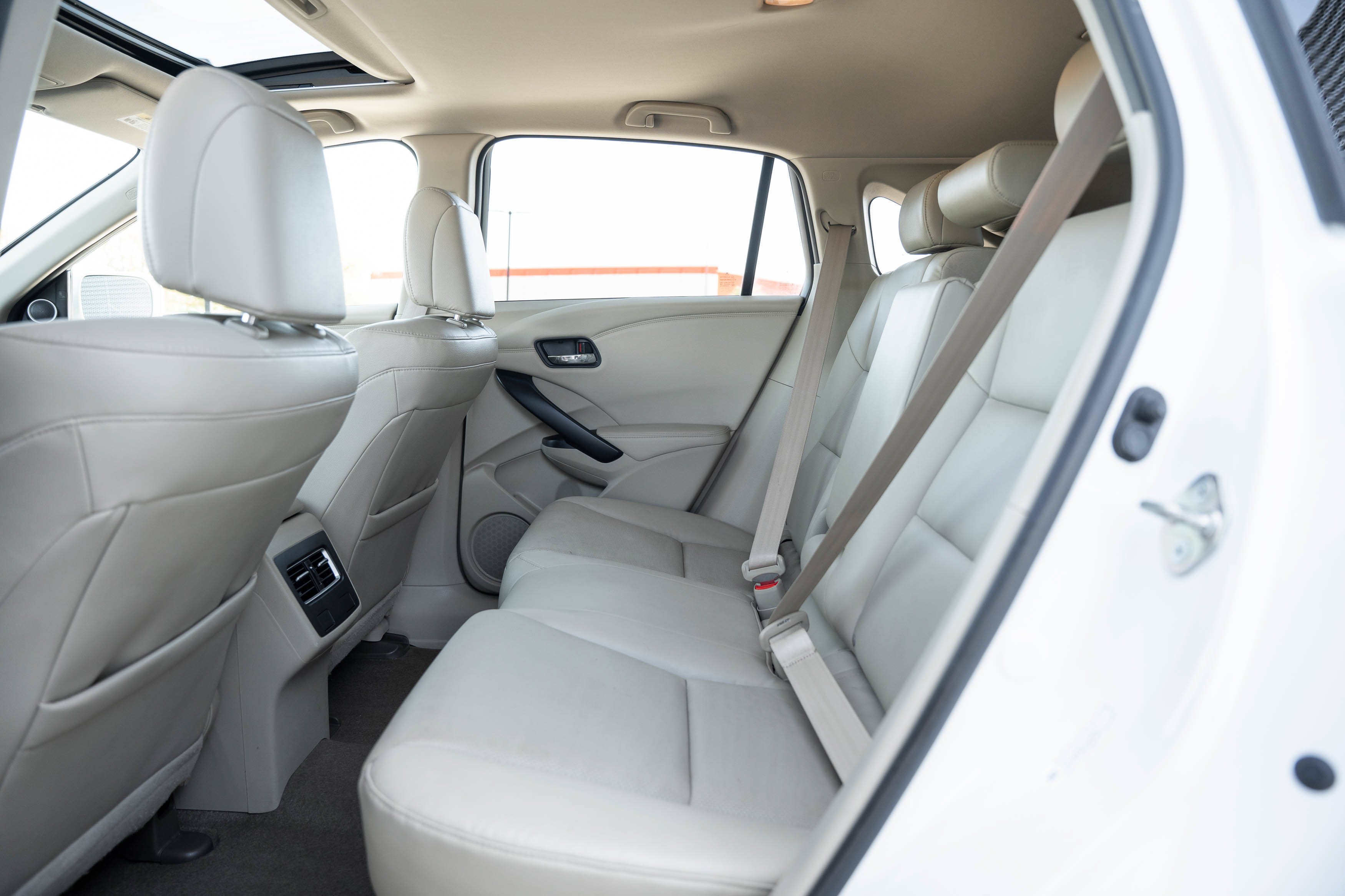 Used 2018 White Diamond Pearl Acura w/Technology Pkg image 20