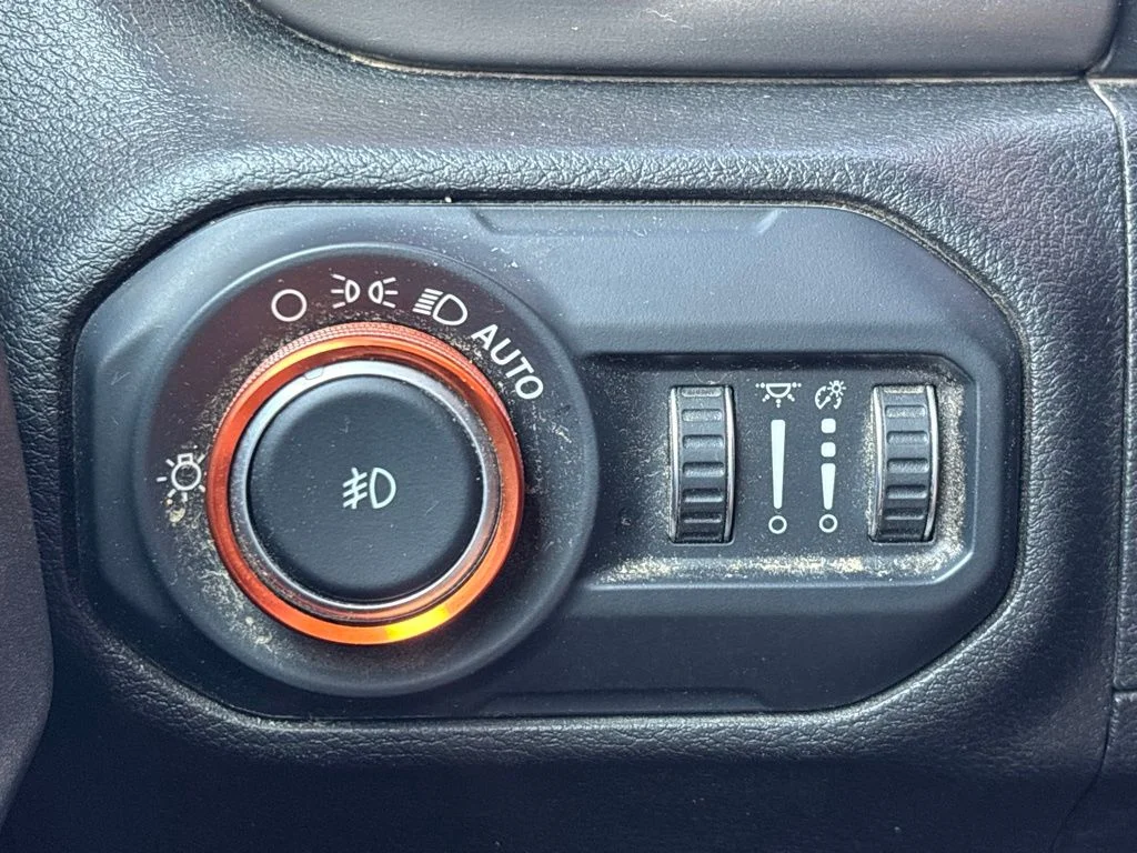Used 2018 Orange Jeep Unlimited Rubicon image 22