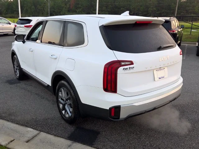 Used 2025 White Kia LX image 13