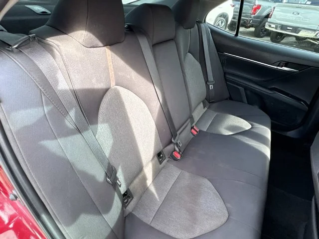 Used 2018 Red Toyota LE image 31