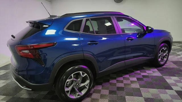 2024 Chevrolet Trax LT - Photo 7